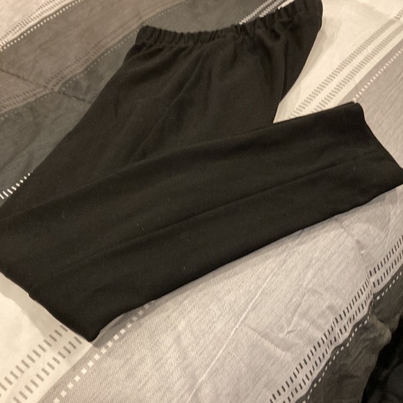 SALE Black St. John in extra small pull on pant . Made in Mexico. - Picture 4 of 9